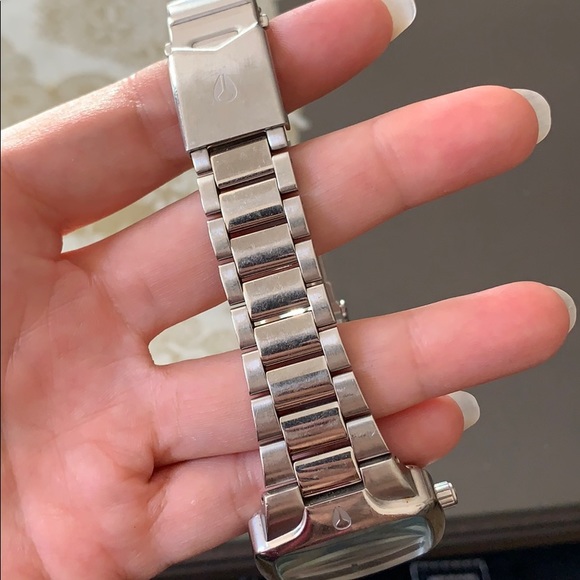 Nixon “The Small Player” women’s watch - Picture 6 of 6